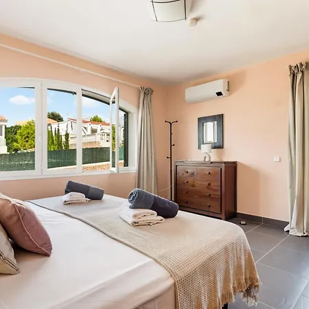 New! Lamar Villa Son Bou