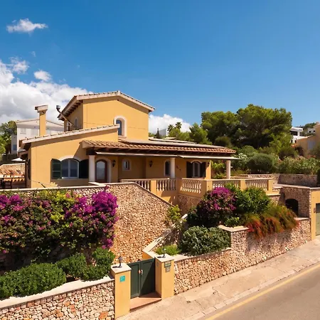 New! Lamar Villa Son Bou